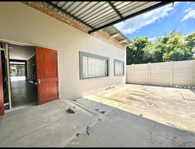 M² APARTMENT BLOCK FOR SALE IN ANNADALE